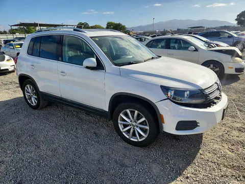 2017 Volkswagen Tiguan VIN WVGRV7AXXHK010415 фото 4