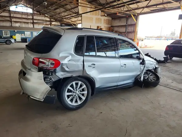 2017 VOLKSWAGEN TIGUAN VIN WVGAV7AX5HK044839 фото 3