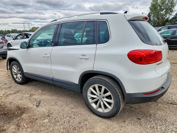 WVGSV7AX7HW503317 — 2017 Volkswagen Tiguan, фото 2 с аукциона Copart, Передняя часть