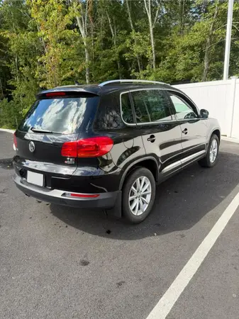 WVGSV7AXXHK003675 — 2017 Volkswagen Tiguan, фото 4 с аукциона Copart 14.10.2026, Мелкие вмятины и царапины