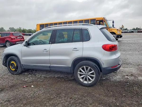WVGSV7AX8HK026467 — 2017 Volkswagen Tiguan, фото 2 с аукциона Copart, Передняя часть