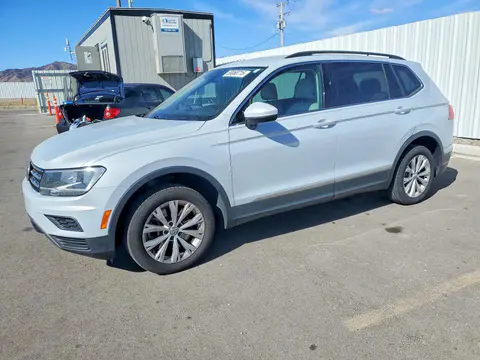 3VV2B7AX3JM106742 — 2018 Volkswagen Tiguan, Задняя часть (Rear End), фото до ремонта