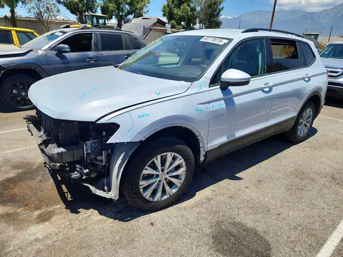 3VV1B7AX0JM208236 — 2018 Volkswagen Tiguan, Передняя часть (Front End), фото до ремонта