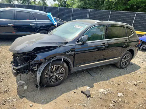 3VV2B7AX2JM016157 — 2018 Volkswagen Tiguan, Передняя часть (Front End), фото до ремонта