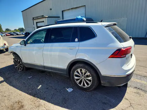 2018 Volkswagen Tiguan VIN 3VV3B7AX5JM124762 фото 2