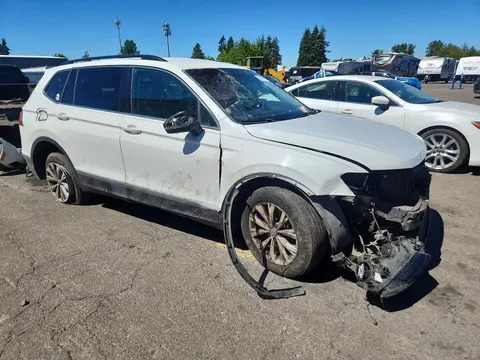 2018 Volkswagen Tiguan VIN 3VV3B7AX5JM124762 фото 4
