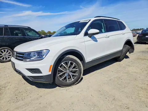 2018 Volkswagen Tiguan VIN 3VV3B7AX3JM214587 фото 1