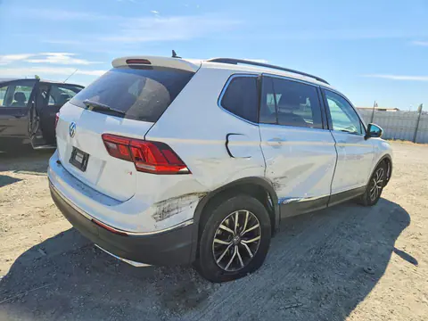 2018 Volkswagen Tiguan VIN 3VV3B7AX3JM214587 фото 3
