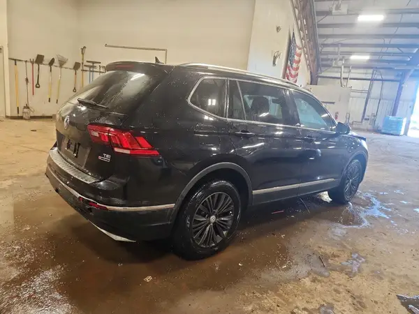 3VV2B7AX7JM150811 — 2018 Volkswagen Tiguan, фото 3 с аукциона Copart, Передняя часть