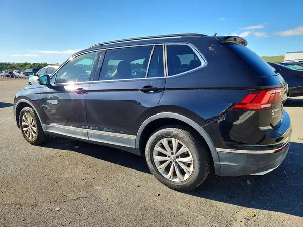 3VV2B7AX5JM112204 — 2018 Volkswagen Tiguan, фото 2 с аукциона Copart, Подтопление