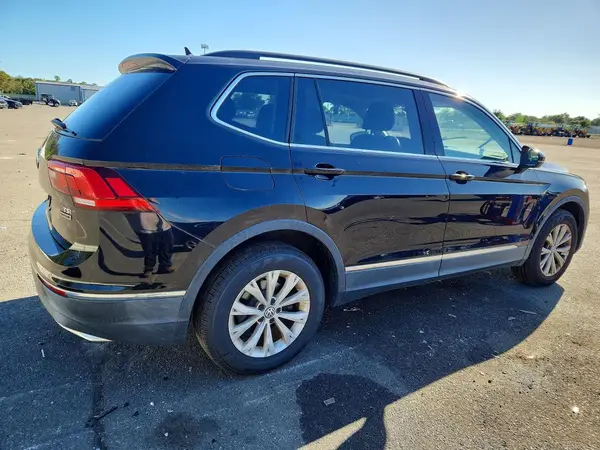 3VV2B7AX5JM112204 — 2018 Volkswagen Tiguan, фото 3 с аукциона Copart, Подтопление
