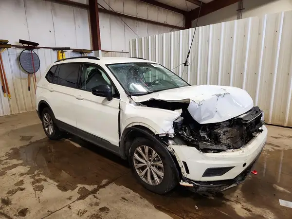 3VV0B7AX0JM028251 — 2018 Volkswagen Tiguan, фото 4 с аукциона Copart 29.09.2026, Передняя часть