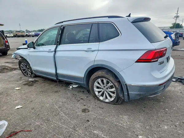 3VV3B7AX7JM104111 — 2018 Volkswagen Tiguan, фото 2 с аукциона Copart, Передняя часть