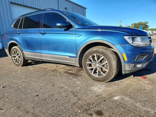3VV3B7AX0JM003878 — 2018 Volkswagen Tiguan, фото 4 с аукциона Copart, Механические повреждения