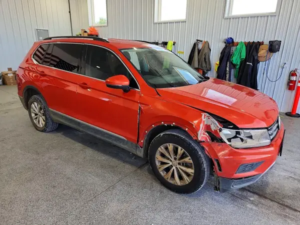 3VV2B7AX8JM170887 — 2018 Volkswagen Tiguan, фото 4 с аукциона Copart 02.10.2026, Передняя часть
