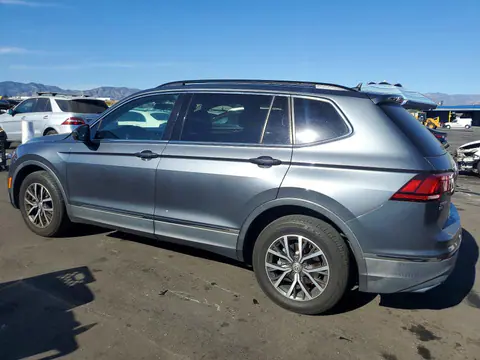2018 Volkswagen Tiguan VIN 3VV3B7AX6JM192472 фото 2