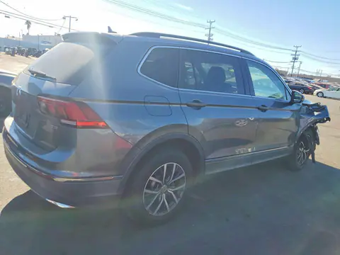2018 Volkswagen Tiguan VIN 3VV3B7AX6JM192472 фото 3