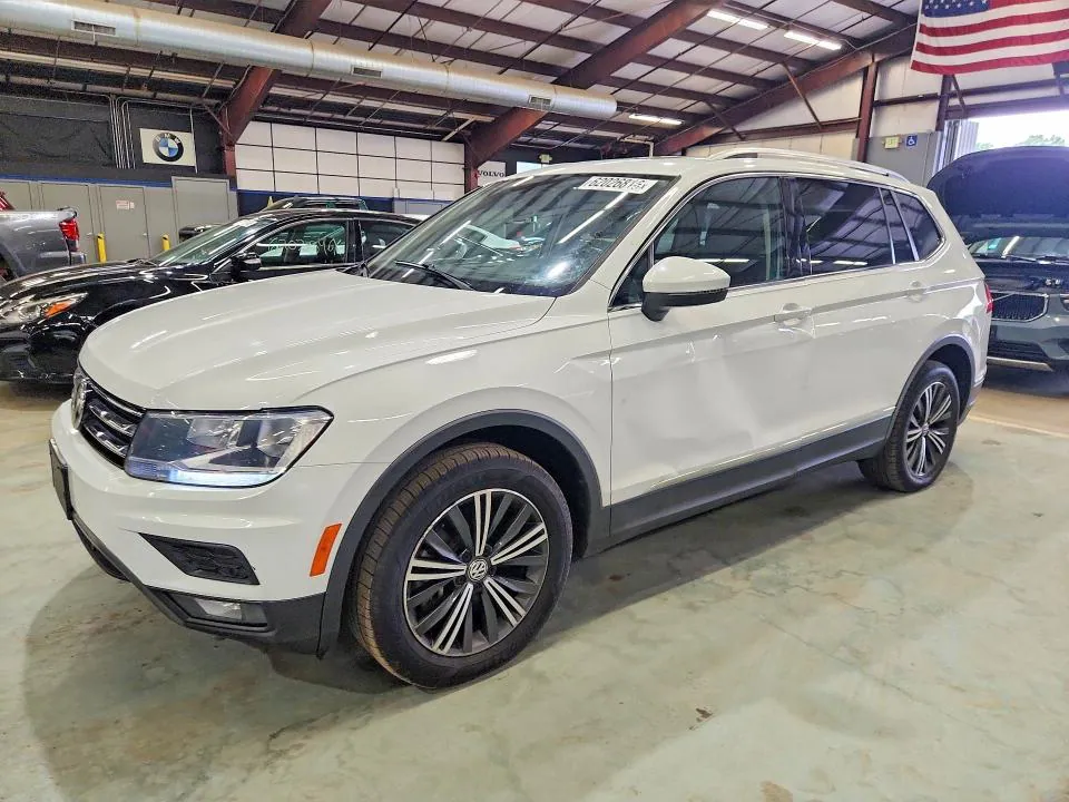 2019 Volkswagen Tiguan VIN 3VV2B7AX0KM191184 фото 1