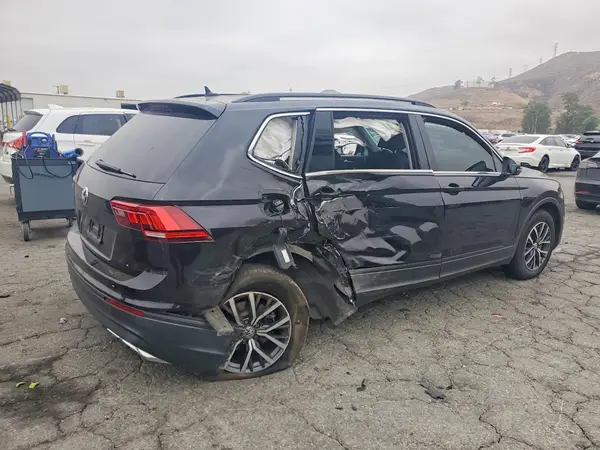 3VV3B7AX8KM090303 — 2019 Volkswagen Tiguan, фото 3 с аукциона Copart 15.10.2026, Задняя часть