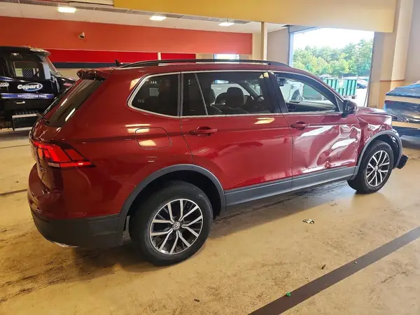 3VV2B7AX1KM122844 — 2019 Volkswagen Tiguan, фото 3 с аукциона Copart 08.10.2026, Передняя часть