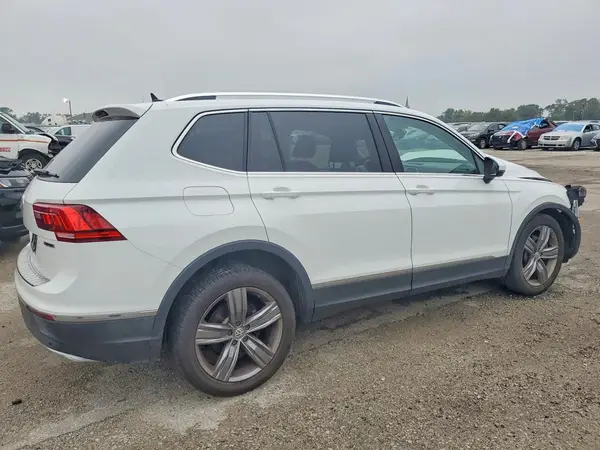 3VV4B7AX9KM056763 — 2019 Volkswagen Tiguan, фото 3 с аукциона Copart, Передняя часть