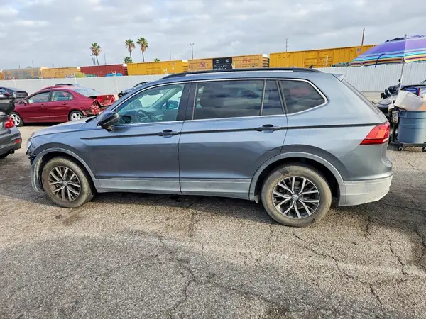 3VV3B7AXXKM025596 — 2019 Volkswagen Tiguan, фото 2 с аукциона Copart, Передняя часть