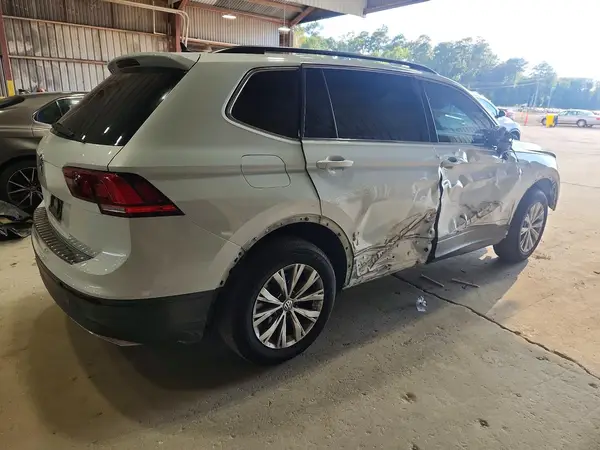 3VV3B7AX7KM017455 — 2019 Volkswagen Tiguan, фото 3 с аукциона Copart, Передняя часть