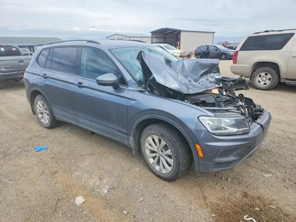 3VV0B7AXXKM198540 — 2019 Volkswagen Tiguan, фото 4 с аукциона Copart, Передняя часть
