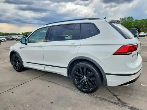 3VV3B7AX6LM113367 — 2020 Volkswagen Tiguan, фото 2 с аукциона Copart 14.10.2026, Град
