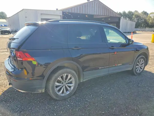 3VV1B7AX4LM132121 — 2020 Volkswagen Tiguan, фото 3 с аукциона Copart, Задняя часть