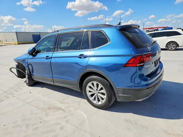 3VV1B7AX1LM104423 — 2020 Volkswagen Tiguan, фото 2 с аукциона Copart, Передняя часть