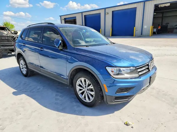 3VV1B7AX1LM104423 — 2020 Volkswagen Tiguan, фото 4 с аукциона Copart, Передняя часть