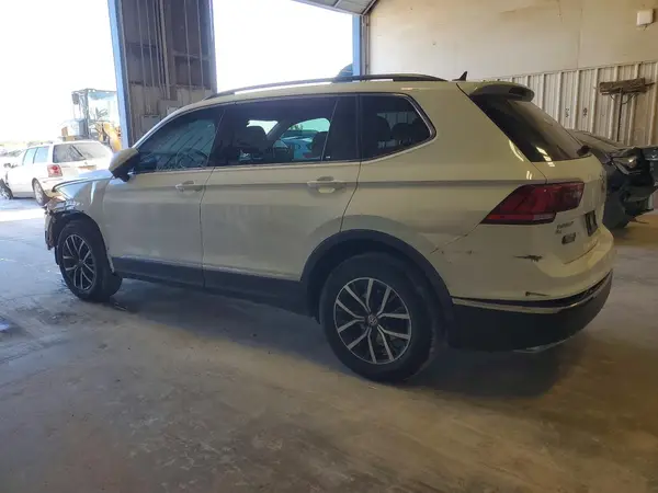 3VV3B7AX6LM093279 — 2020 Volkswagen Tiguan, фото 2 с аукциона Copart, Передняя часть
