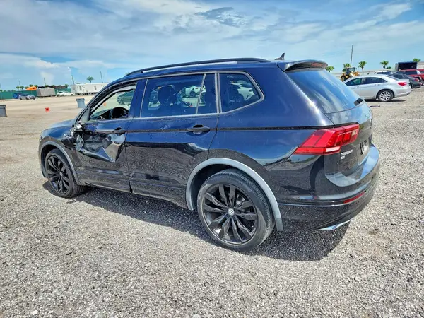 3VV3B7AX9LM178102 — 2020 Volkswagen Tiguan, фото 2 с аукциона Copart, Боковая часть