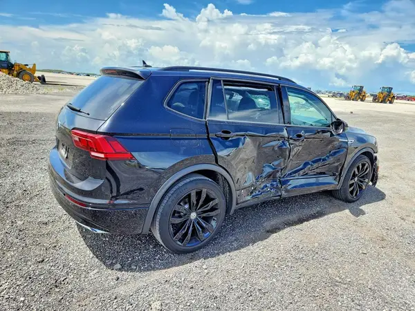 3VV3B7AX9LM178102 — 2020 Volkswagen Tiguan, фото 3 с аукциона Copart, Боковая часть