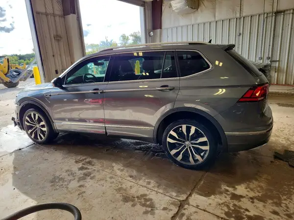 3VV4B7AX0LM131920 — 2020 Volkswagen Tiguan, фото 2 с аукциона Copart, Передняя часть