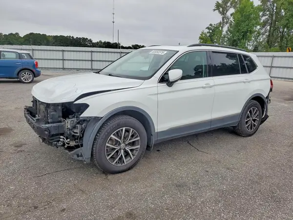 3VV3B7AXXLM130012 — 2020 Volkswagen Tiguan, Передняя часть (Front End), фото до ремонта
