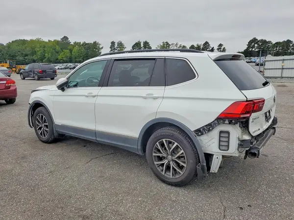 3VV3B7AXXLM130012 — 2020 Volkswagen Tiguan, фото 2 с аукциона Copart 06.10.2026, Передняя часть