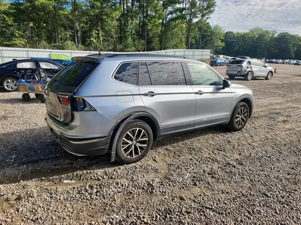 3VV3B7AX2LM057363 — 2020 Volkswagen Tiguan, фото 3 с аукциона Copart, Задняя часть