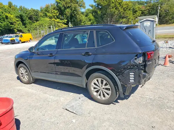 3VV1B7AX5LM027927 — 2020 Volkswagen Tiguan, фото 2 с аукциона Copart, Задняя часть
