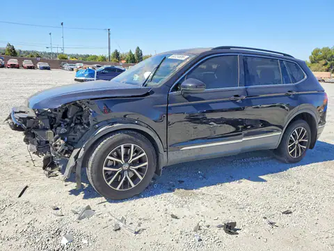 3VV3B7AX4MM066308 — 2021 Volkswagen Tiguan, Передняя часть (Front End), фото до ремонта