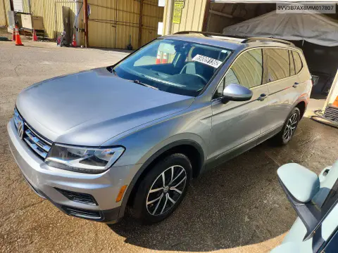 3VV3B7AX8MM017807 — 2021 Volkswagen Tiguan, Мелкие вмятины и царапины, фото до ремонта