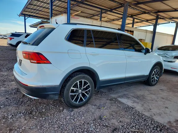 3VV3B7AX0MM139559 — 2021 Volkswagen Tiguan, фото 3 с аукциона Copart 29.09.2026, Град
