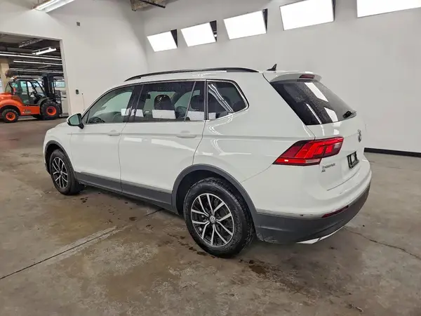 3VV3B7AX5MM118447 — 2021 Volkswagen Tiguan, фото 2 с аукциона Copart 28.09.2026, Механические повреждения