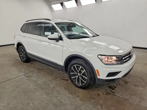 3VV3B7AX5MM118447 — 2021 Volkswagen Tiguan, фото 4 с аукциона Copart 28.09.2026, Механические повреждения