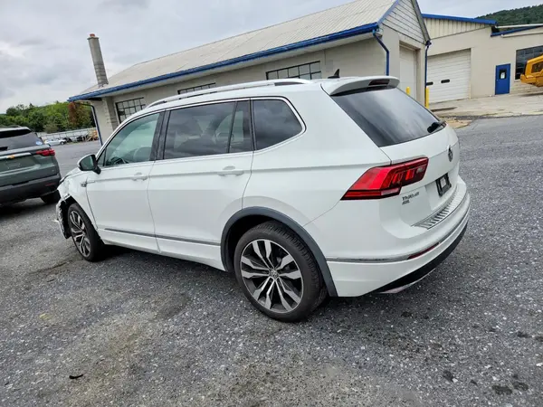 3VV4B7AX7MM141006 — 2021 Volkswagen Tiguan, фото 2 с аукциона Copart 29.09.2026, Передняя часть