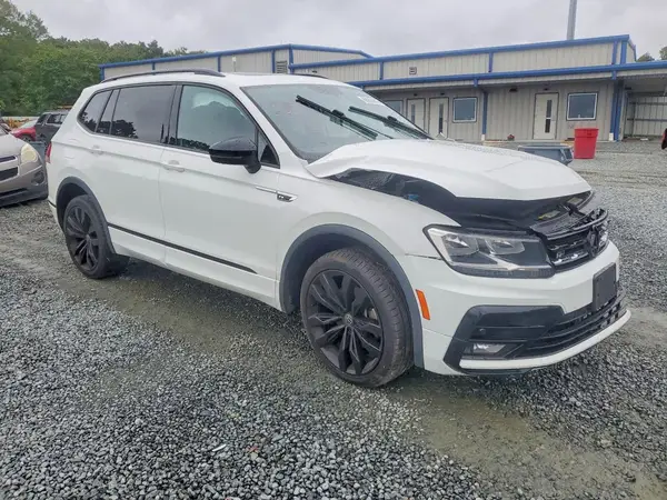 3VV2B7AX4MM147918 — 2021 Volkswagen Tiguan, фото 4 с аукциона Copart, Передняя часть