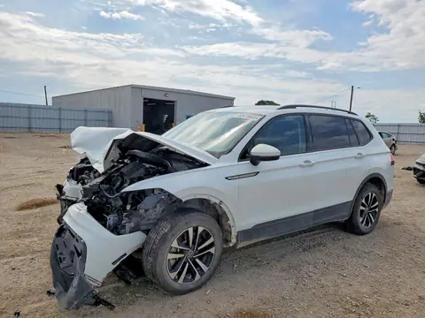 3VV1B7AX9NM060903 — 2022 Volkswagen Tiguan, Передняя часть (Front End), фото до ремонта
