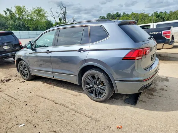 3VV8B7AX1NM061607 — 2022 Volkswagen Tiguan, Ходовая часть (Undercarriage), фото до ремонта