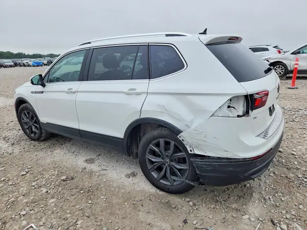 3VV2B7AXXNM129070 — 2022 Volkswagen Tiguan, фото 2 с аукциона Copart, Задняя часть
